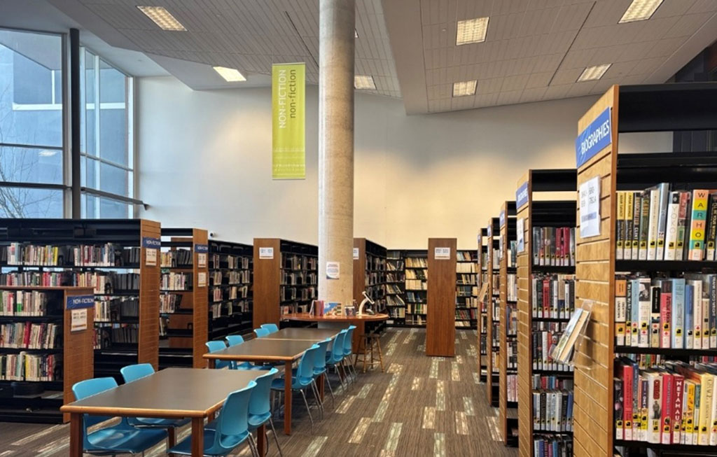 isles of books in the library